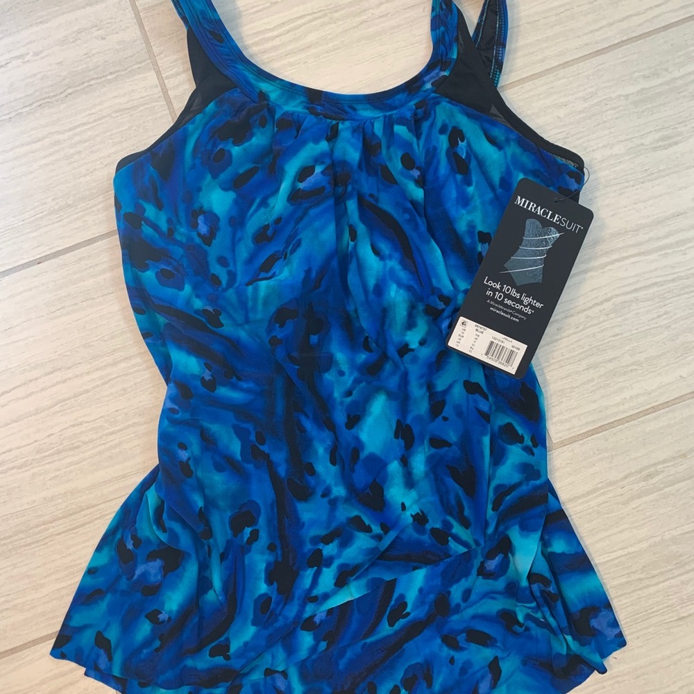 New with tags Miracle Suit top Size 16